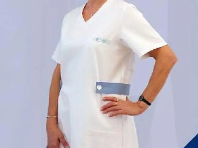 Női felső 4030 - Stella fehér, 180g/m2, 50% pamut 50%/ polyeszter, 90C mosható. 