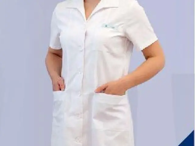 Női köpeny 4065 - Stella fehér, 180g/m2, 50% pamut 50%/ polyeszter, 90C mosható. 