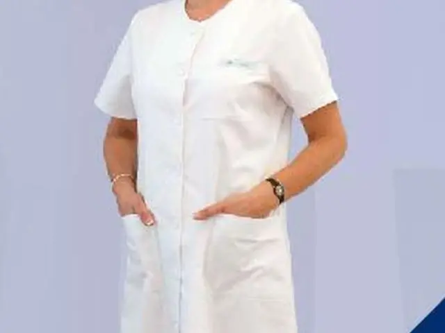 Női köpeny 4066 - Stella fehér, 180g/m2, 50% pamut 50%/ polyeszter, 90C mosható. 